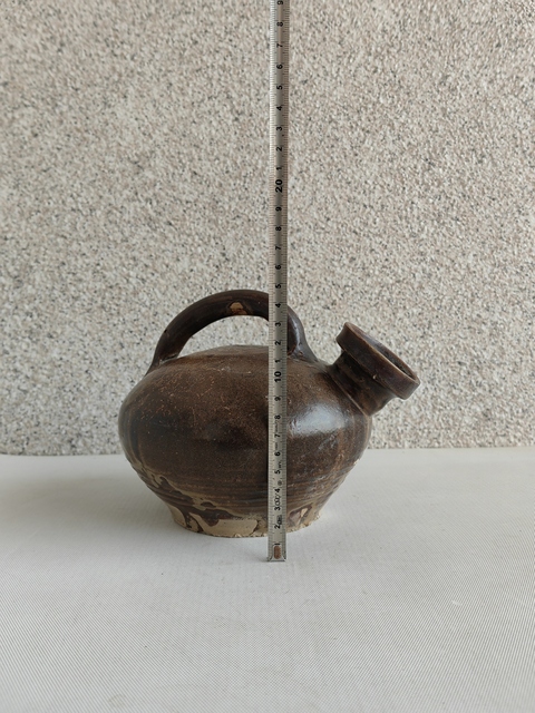 古玩陶瓷褐釉提梁壺拍賣，當前價格450元