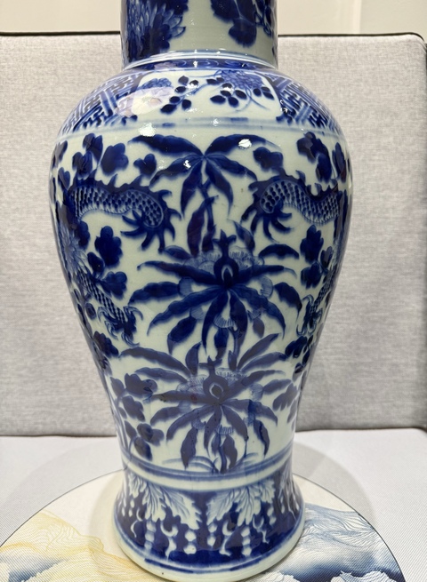 古玩陶瓷花間龍紋雞腿瓶拍賣,當(dāng)前價(jià)格86800元