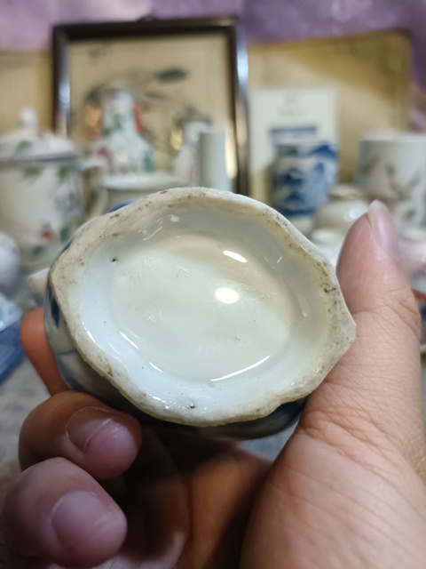 古玩陶瓷康熙青花礬紅山水人物紋茶壺拍賣，當(dāng)前價(jià)格3888元