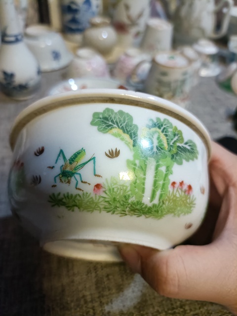 古玩陶瓷民國(guó)粉彩白菜蟈蟈圖蓋罐拍賣(mài),當(dāng)前價(jià)格2888元