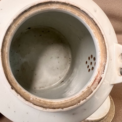 古玩陶瓷民國名家 黎和太 寫經(jīng)換鵝 粉彩茶壺拍賣，當前價格980元