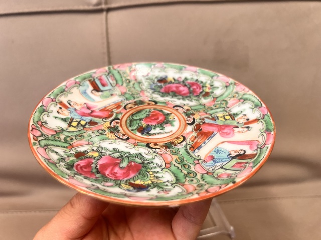 古玩陶瓷晚清 全品 香港底款廣彩人物故事紋盤拍賣，當前價格458元