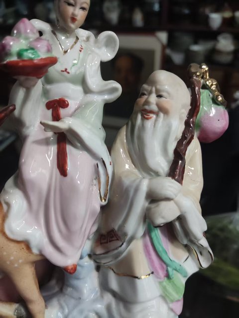 古玩陶瓷麻姑獻(xiàn)壽圖塑像拍賣，當(dāng)前價(jià)格398元