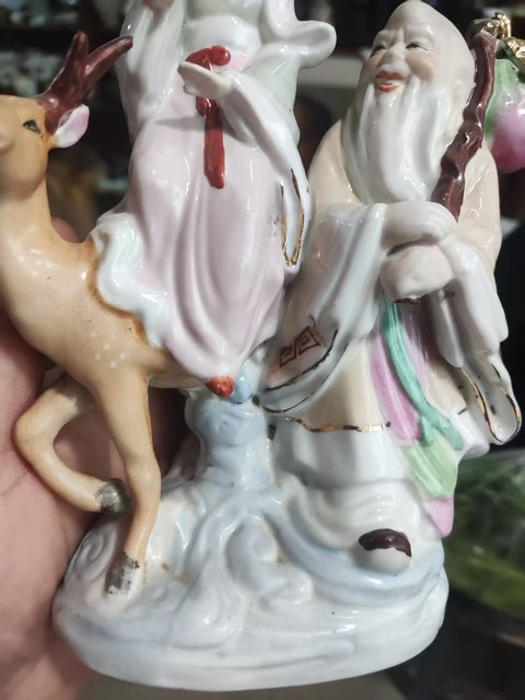 古玩陶瓷麻姑獻(xiàn)壽圖塑像拍賣，當(dāng)前價(jià)格398元