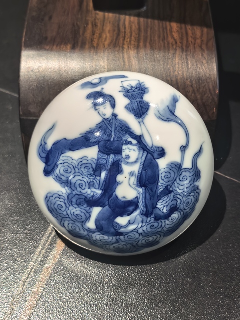 古玩陶瓷晚清青花八仙人物印盒拍賣,當前價格5588元