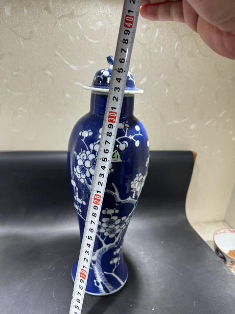 青花冰梅圖雞腿瓶拍賣，當前價格6600元