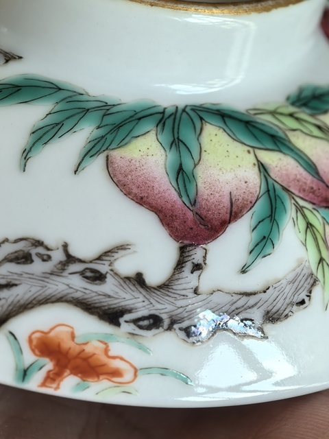 古玩陶瓷粉彩九桃蓋碗真品鑒賞圖