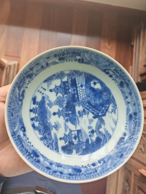 古玩陶瓷青花山水盤真品鑒賞圖