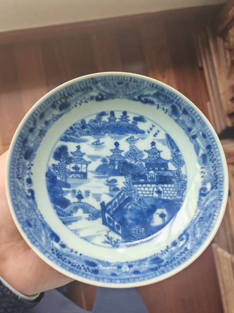 古玩陶瓷青花山水盤真品鑒賞圖