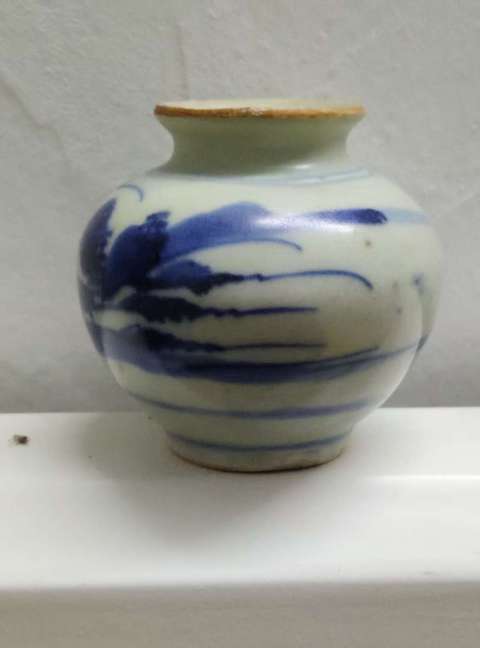 古玩陶瓷山水紋青花石榴尊真品鑒賞圖