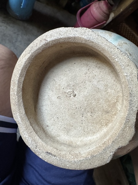 古玩陶瓷晚清石灣窯花瓶真品鑒賞圖