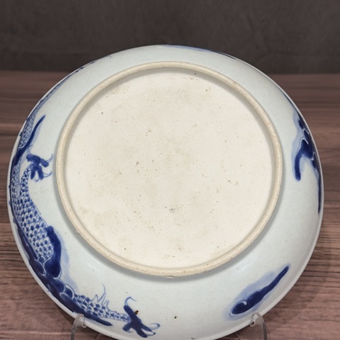 古玩陶瓷青花過墻龍紋臥盤真品鑒賞圖