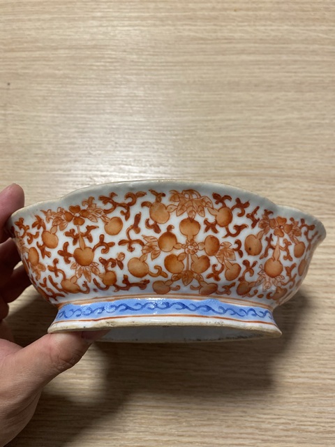 古玩陶瓷清晚·粉彩纏枝福祿紋海棠形供碗 真品鑒賞圖