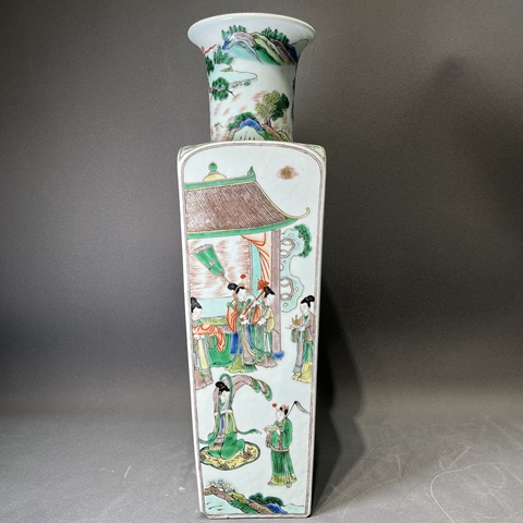 古玩陶瓷五彩方瓶真品鑒賞圖