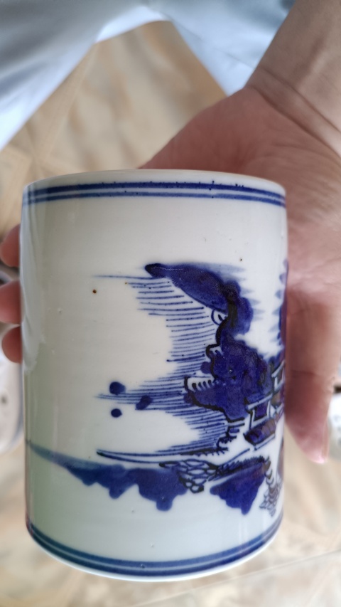 古玩陶瓷山水紋青花筆筒真品鑒賞圖