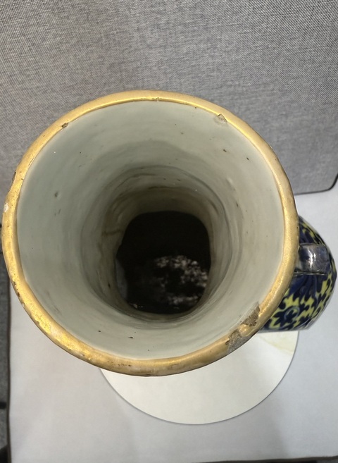 古玩陶瓷樓臺亭閣山水紋青花抱月瓶真品鑒賞圖