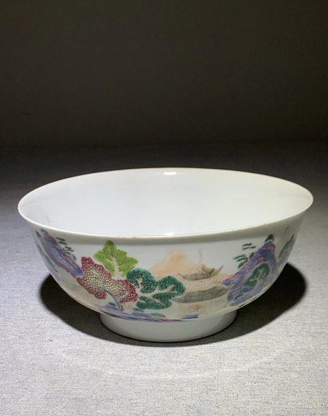 古玩陶瓷山水樓臺(tái)粉彩碗真品鑒賞圖