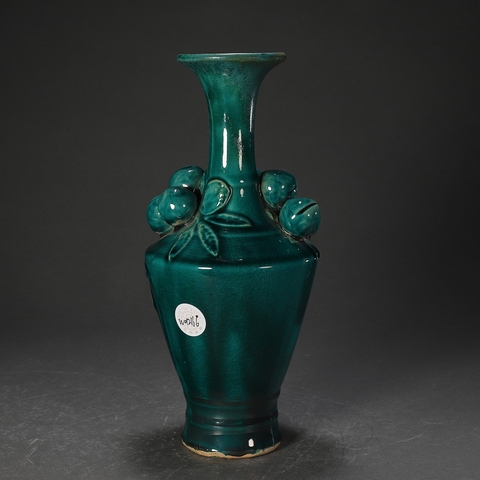 古玩陶瓷綠釉貼塑瓶真品鑒賞圖