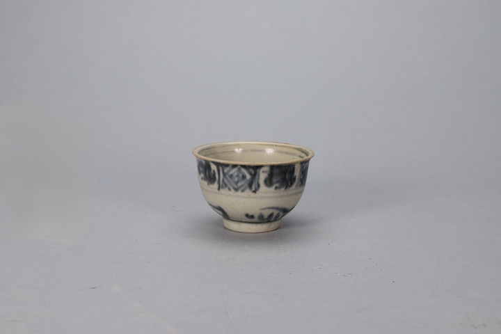 古玩陶瓷青花杯真品鑒賞圖