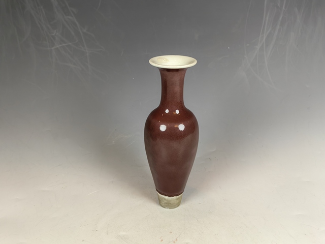 古玩陶瓷晚清紅釉柳葉瓶真品鑒賞圖
