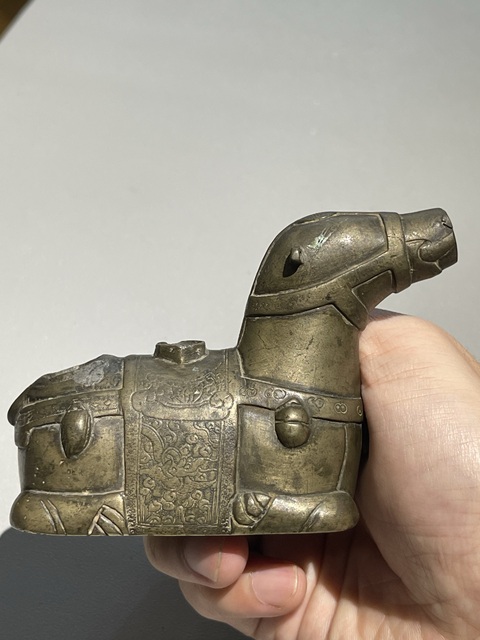 古玩銅器清代象形銅硯滴真品鑒賞圖