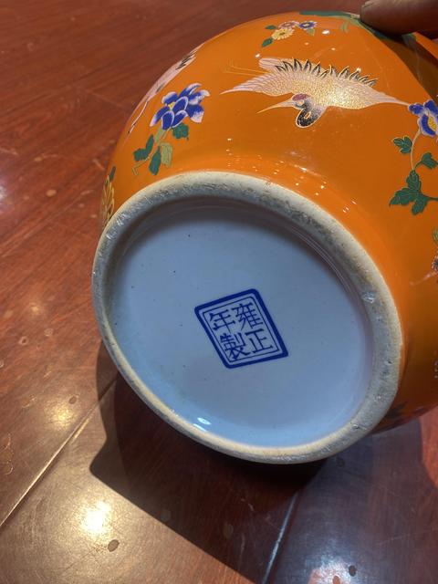 古玩陶瓷鶴紋粉彩瓶真品鑒賞圖