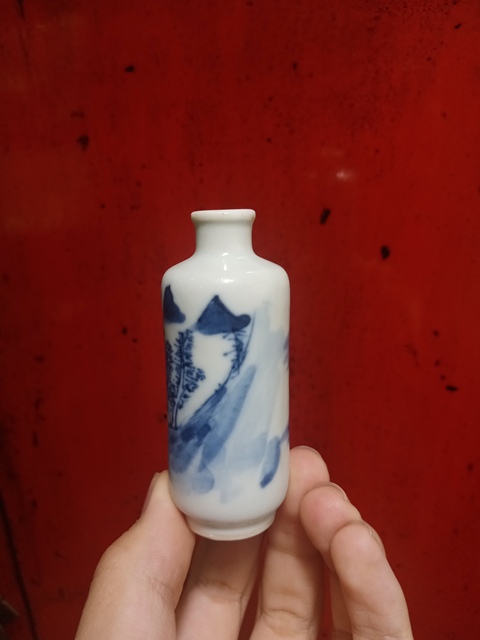 古玩陶瓷青花鼻煙壺真品鑒賞圖
