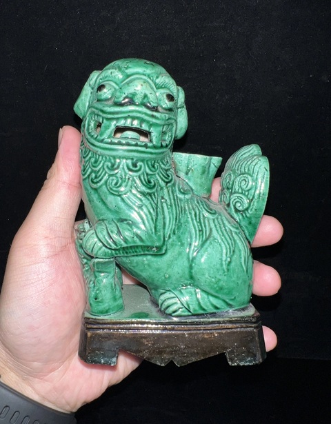 古玩陶瓷綠釉獅子瓷塑雕像真品鑒賞圖
