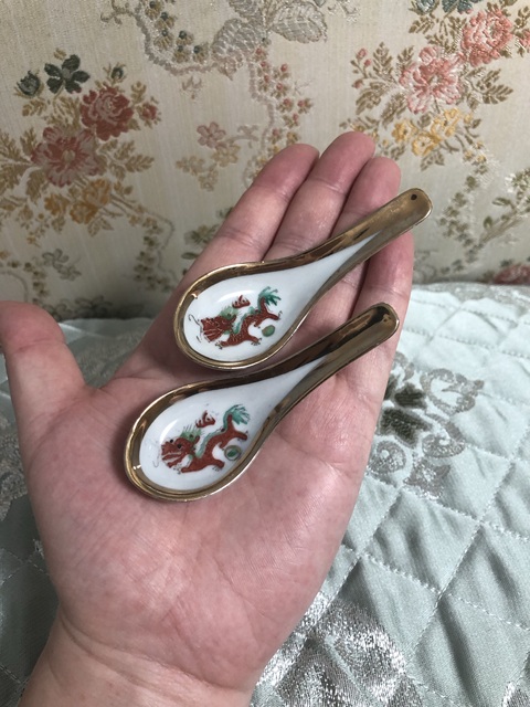 古玩陶瓷粉彩龍紋勺真品鑒賞圖