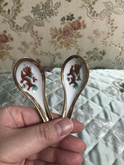 古玩陶瓷粉彩龍紋勺真品鑒賞圖