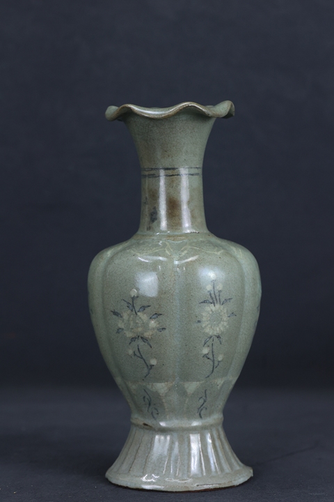 古玩陶瓷瓶真品鑒賞圖
