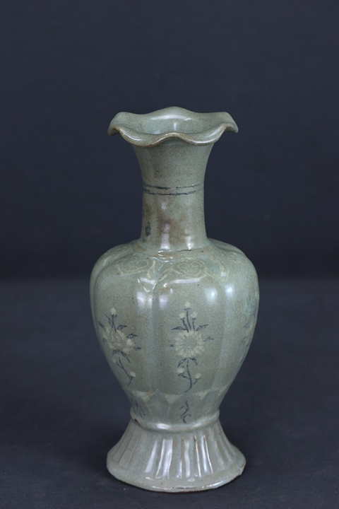 古玩陶瓷瓶真品鑒賞圖