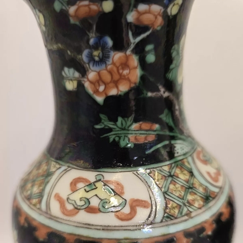 古玩陶瓷花鳥紋觀音瓶真品鑒賞圖