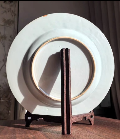 古玩陶瓷花卉紋粉彩盤真品鑒賞圖