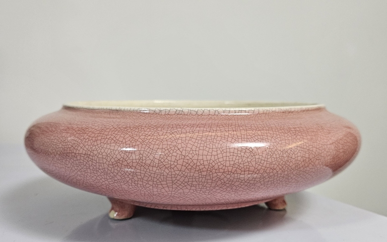 古玩陶瓷紅哥釉三足爐拍賣，當前價格3600元
