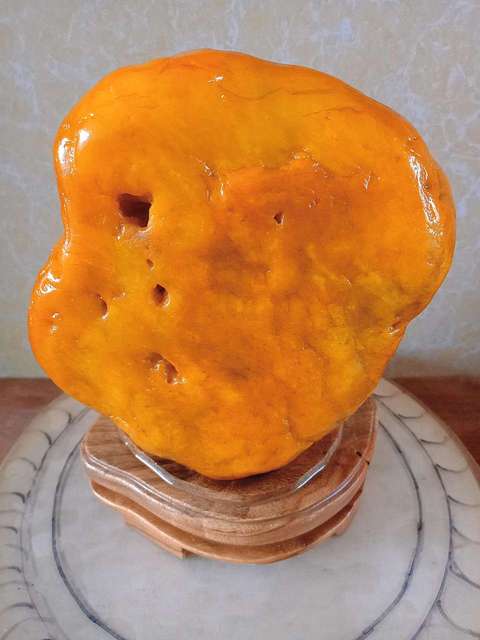 古玩雜項(xiàng)天然黃蠟石擺件拍賣,當(dāng)前價格99999元
