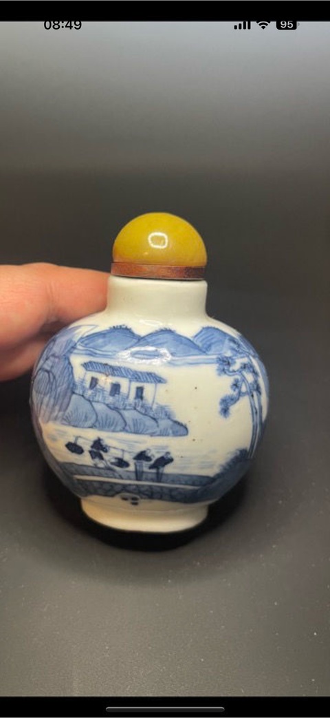 古玩陶瓷青花山水通景紋鼻煙壺真品鑒賞圖