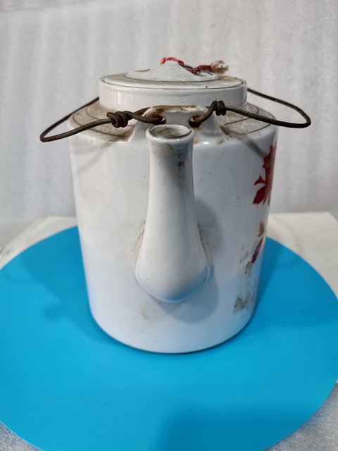 古玩陶瓷彩繪畫花卉紋提梁壺拍賣，當前價格680元