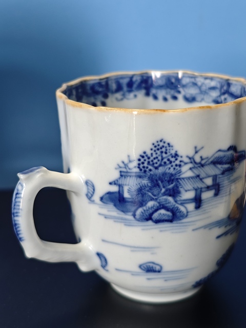 古玩陶瓷清乾隆青花山水樓閣通景紋杯碟一套拍賣,當前價格1050元