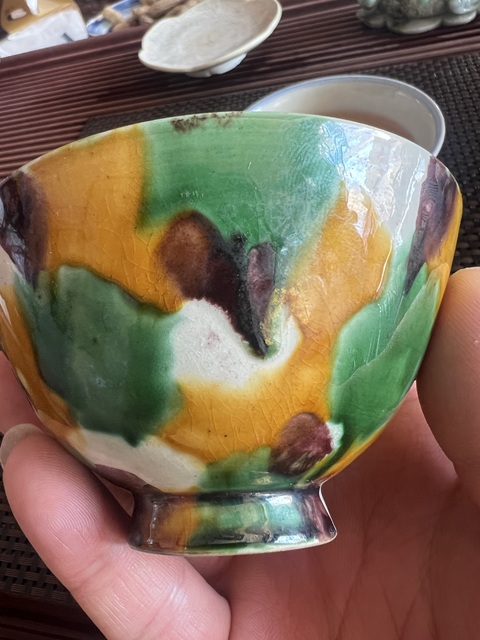 古玩陶瓷虎皮三彩杯真品鑒賞圖