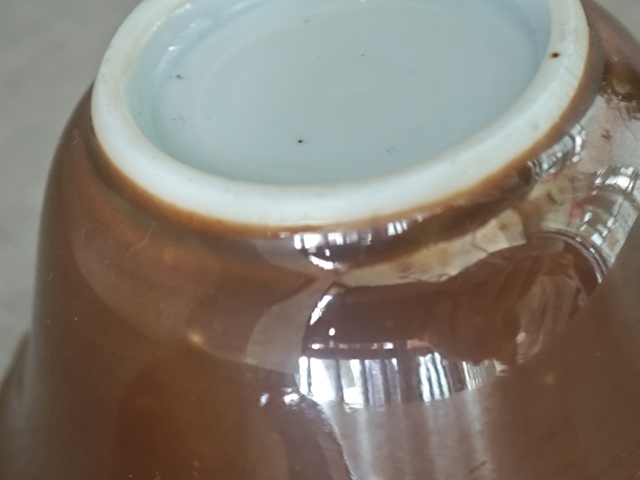 古玩陶瓷外醬釉內青花花卉紋杯碟一套真品鑒賞圖