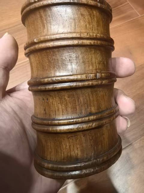 中国古玩 天然木 唐木 花梨　黄花梨 特大筆筒　重2.4kg 中国古玩 天然木 唐木 花梨 黄花梨 特大筆筒 重2.4kg 海南黄花梨