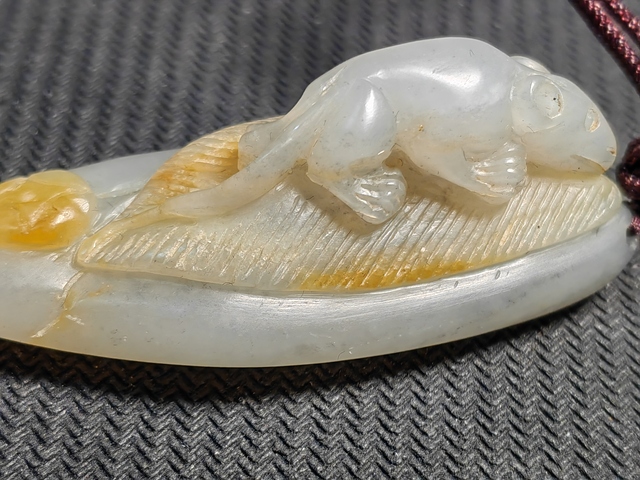 古玩玉器天然和田玉老鼠雕件真品鑒賞圖