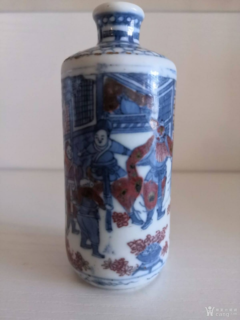 古玩陶瓷青花釉里紅人物故事紋鼻煙壺真品鑒賞圖