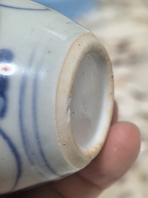 古玩陶瓷花卉紋青花罐真品鑒賞圖