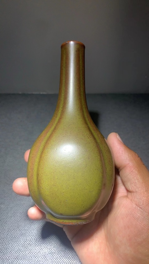 古玩陶瓷茶葉末釉海棠瓶真品鑒賞圖