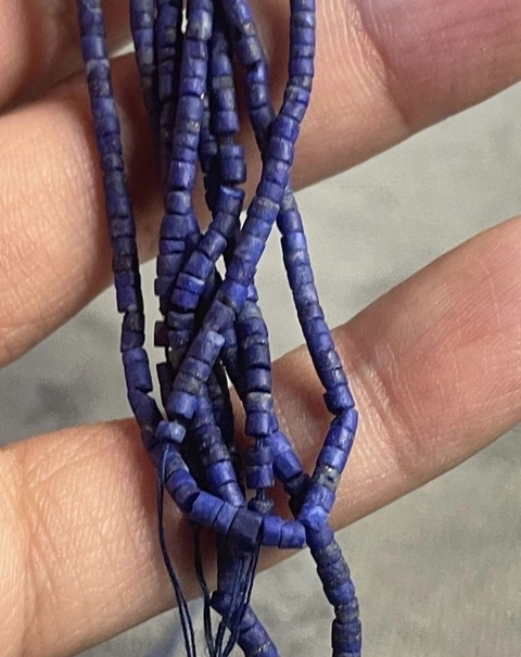 古玩玉器唐.千年青金石小米珠鏈.兩串拍賣，當前價格500元