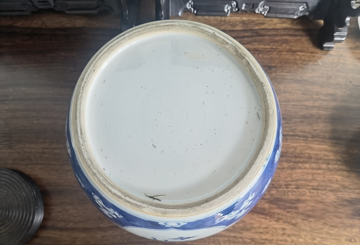 古玩陶瓷青花留白梅紋開光博古圖罐拍賣，當前價格20000元