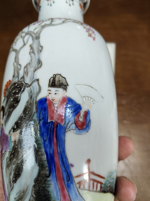 古玩陶瓷民國 粉彩人物紋觀音瓶真品鑒賞圖