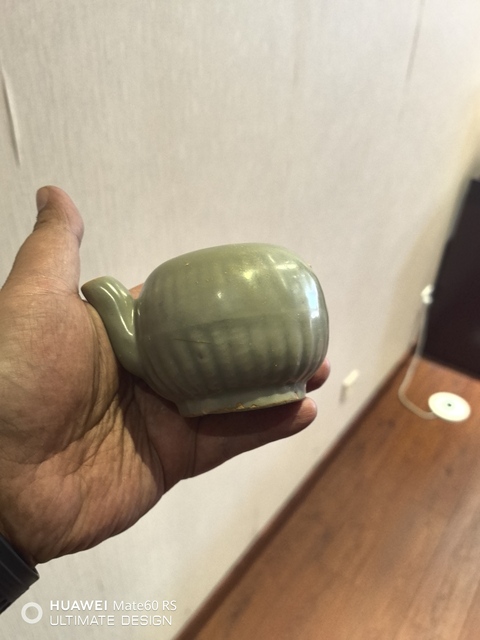 古玩陶瓷南宋龍泉青瓷執壺拍賣,當前價格4800元